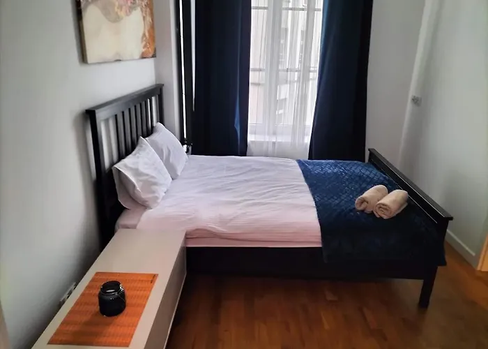 Apartment B10 Premium Wiejska2-sejm Warsaw